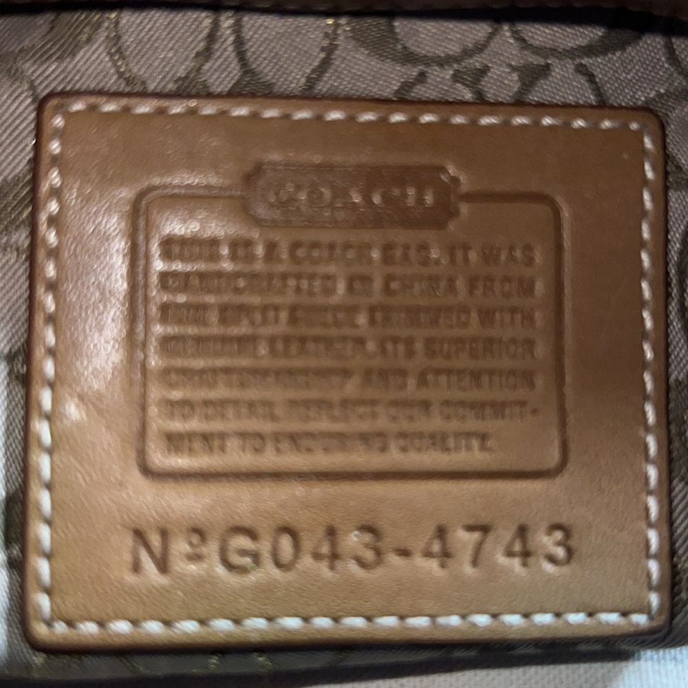 COACH #4743 Tan SUEDE SWING SUEDE AND LEATHER CROSSBODY - Picture 4 of 11